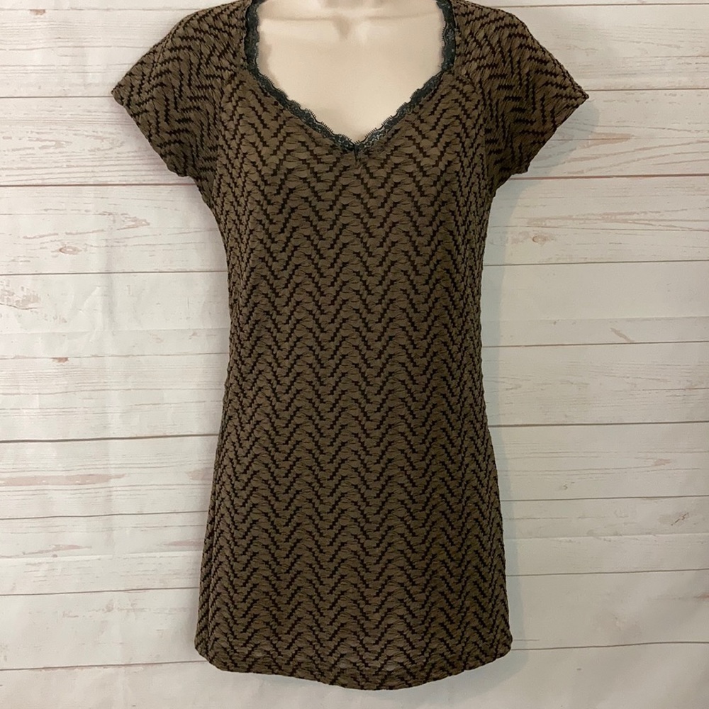 BKE S Sheer Tunic Style Pullover Top W/Lace Trim